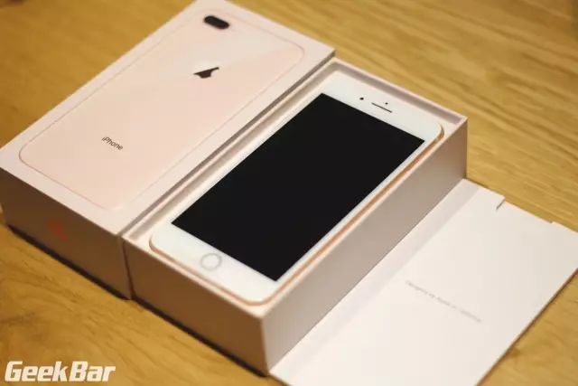 iPhone8Plus分解｜iPhone8 Plus 分解レビュー | AmemobaのiPhoneや