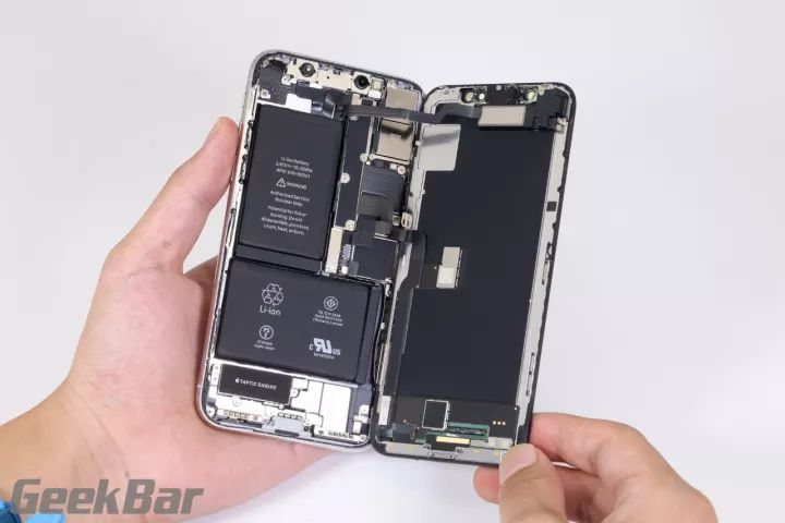iPhoneXの内部構造