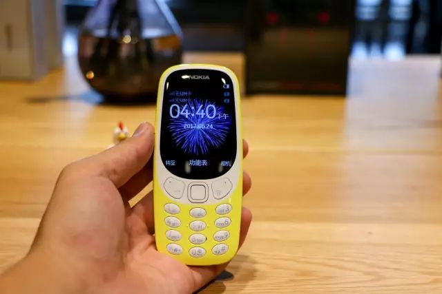 チップ三つだけ！ノキア3310復刻版分解報告 | AmemobaのiPhoneやスマホ
