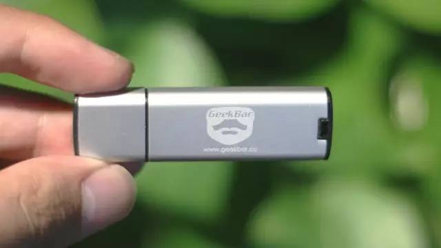 カバーを取り付ける