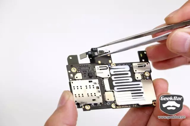 センサーモジュールを取り外す