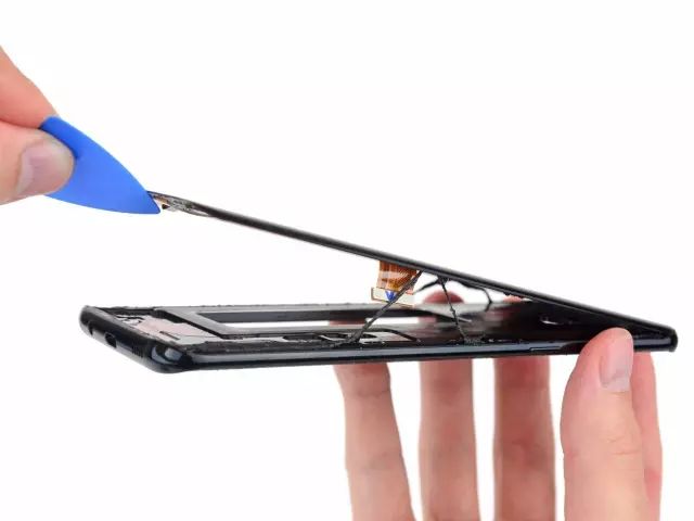 スクリーンを分解