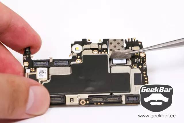 導電性テープを取る