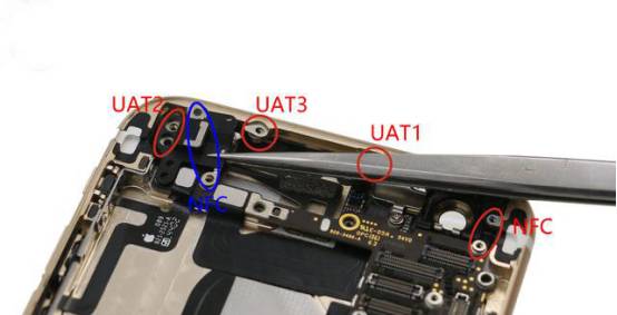 アンテナ給電端子