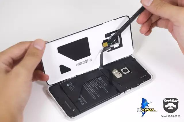 配線を取り外します