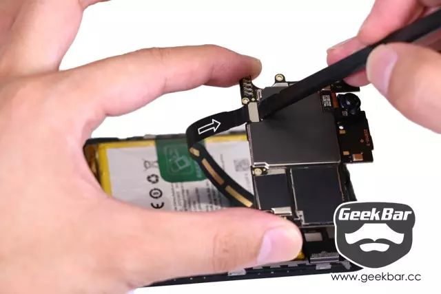 接続配線を取り外す