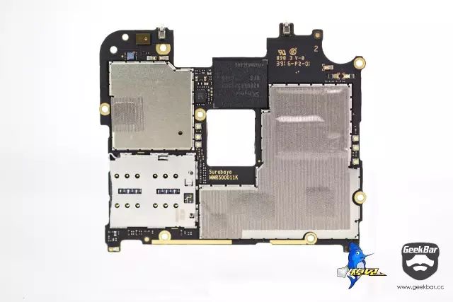 マザーボード背面