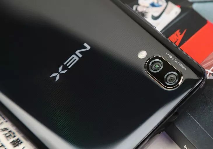 VIVO　NEX　背面｜Vivo NEX レビュー