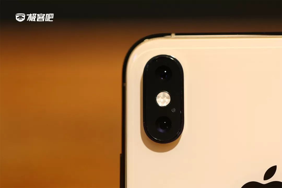 iPhone XS Maxデュアルカメラ搭載