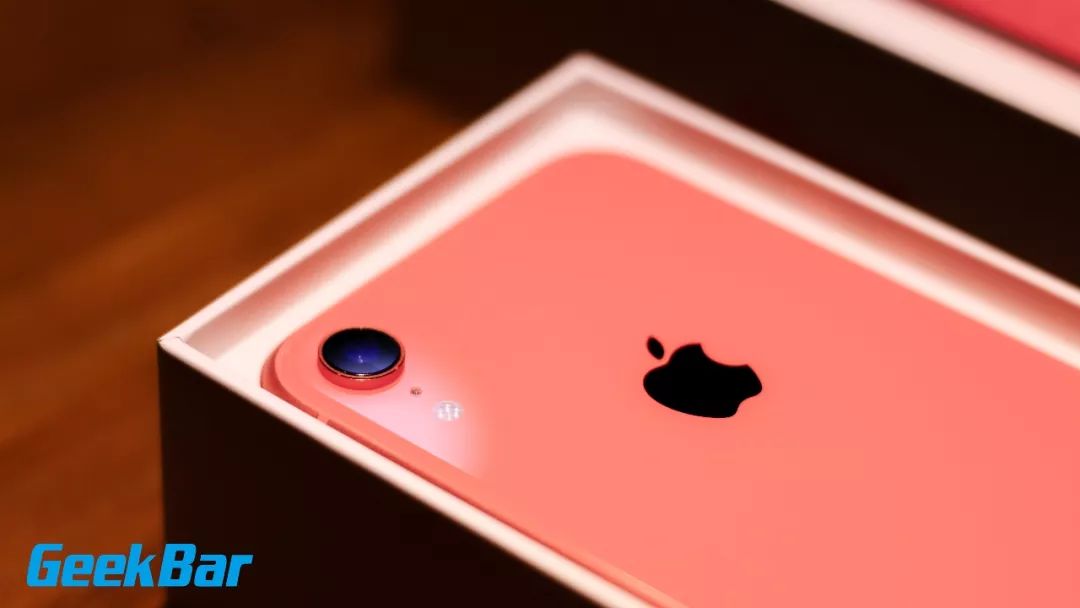 iPhone XR 分解報告レビュー】｜LCDディスプレイがすばらしい