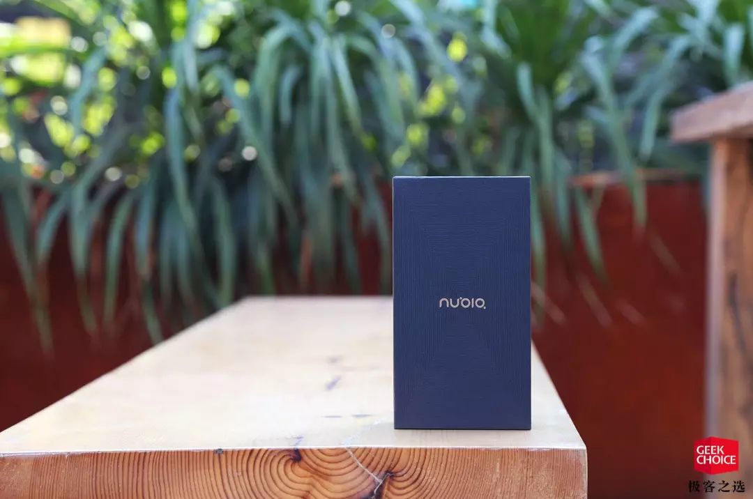 Nubia X外箱