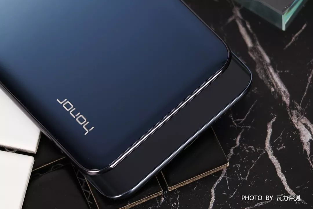 スライド式　Honor　Magic2