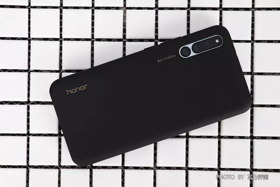 Honor　Magic2　赤外線カメラ