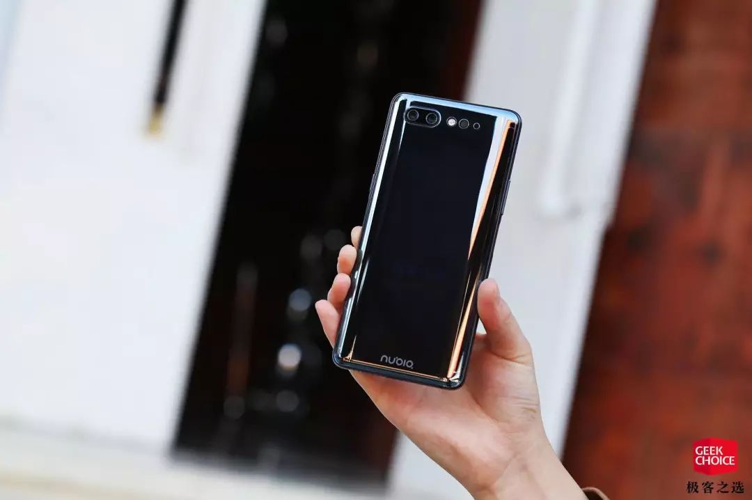 Nubiaのカーブデザイン