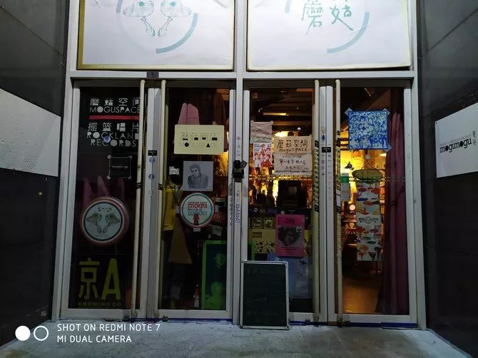 弱光シーンの撮影写真サンプル