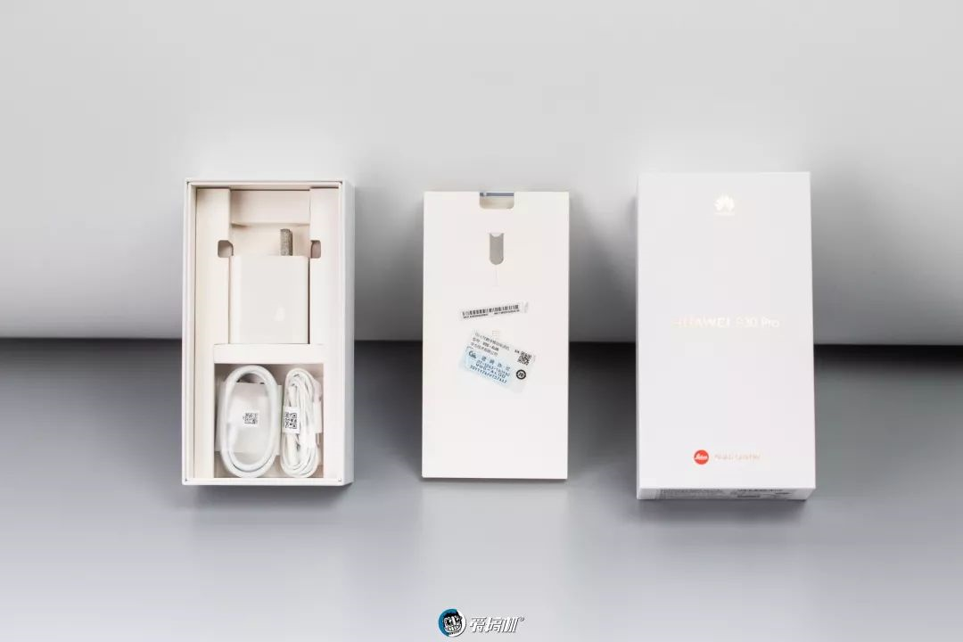 HUAWEI P30 Pro 本体 充電器付き HUAWEI P30 Pro 本体 充電器付き Amazon.co.jp: ホワイトナッツ HUAWEI