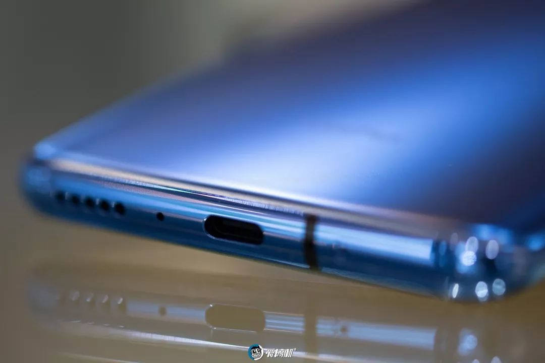 OnePlus 7 Pro底部デザイン|OnePlus 7 Proレビュー