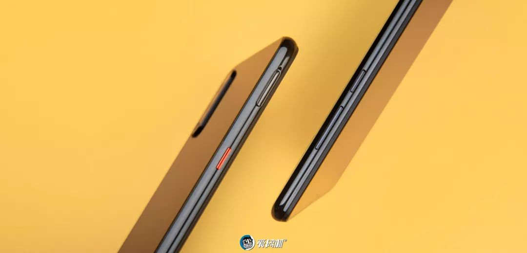 iQoo Neoの側面デザイン