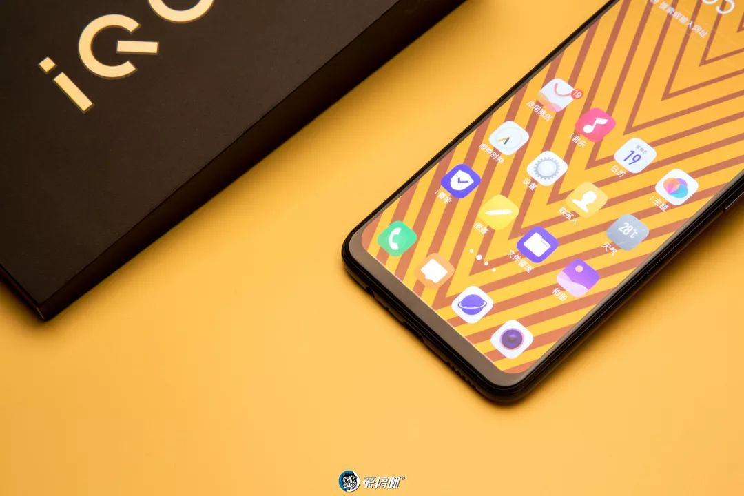 iQoo Neoのデザイン