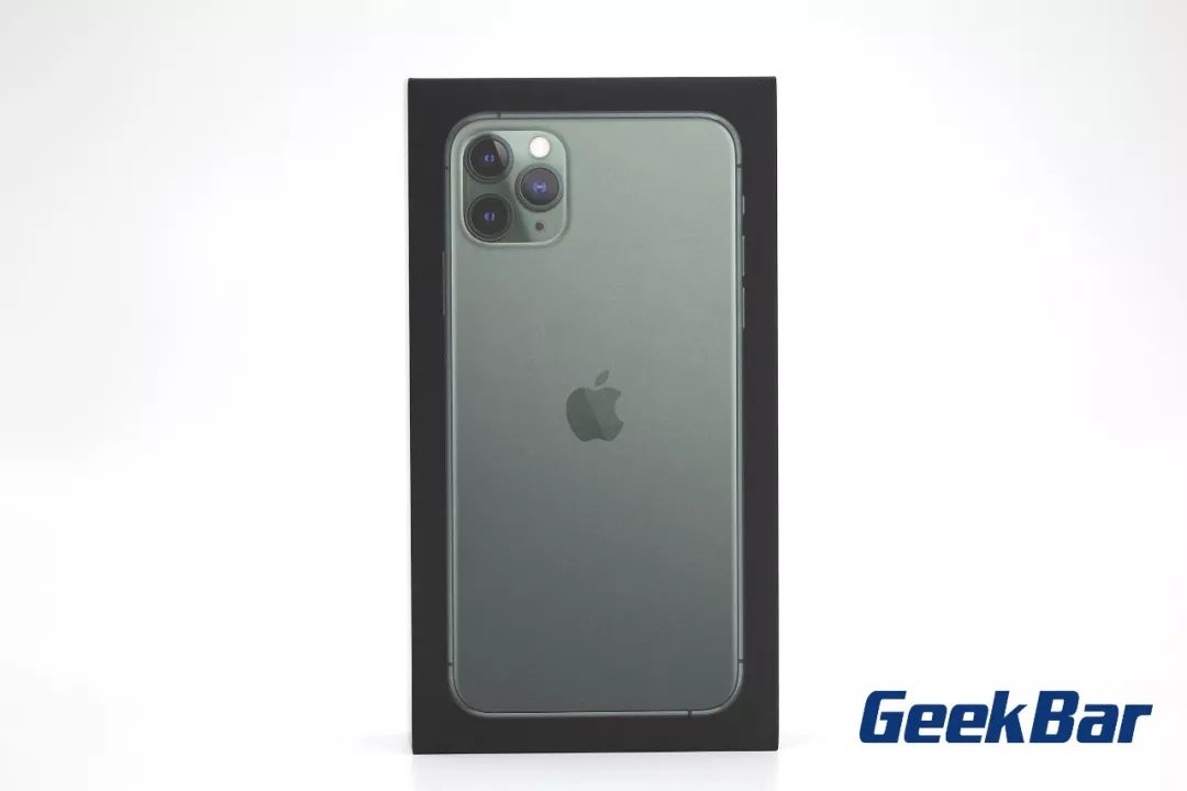 iPhone11 Pro Max̩開封の儀