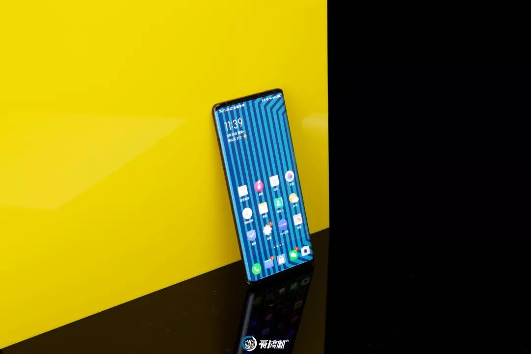 ウォーターフォールディスプレイ