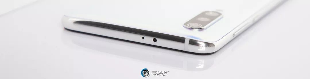 上部のパーツ配列