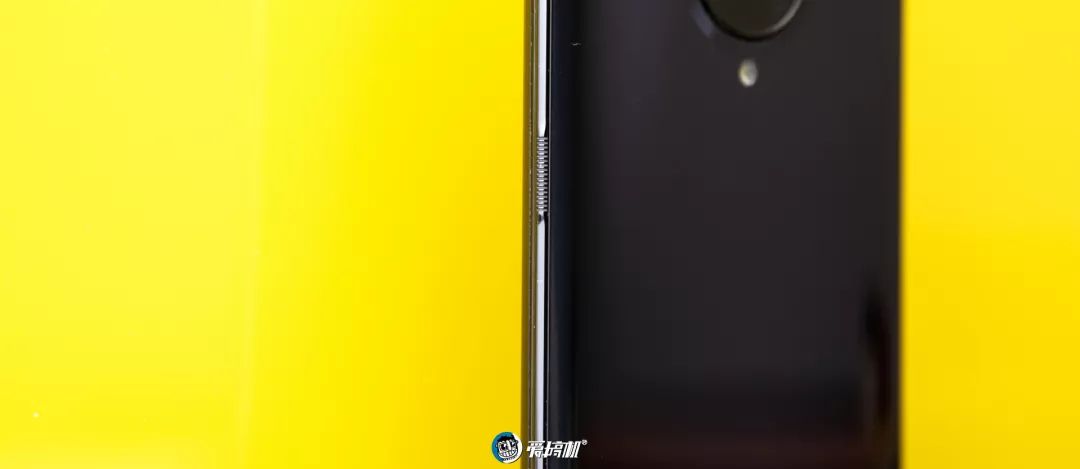 VIVO Nex3 電源ボタン