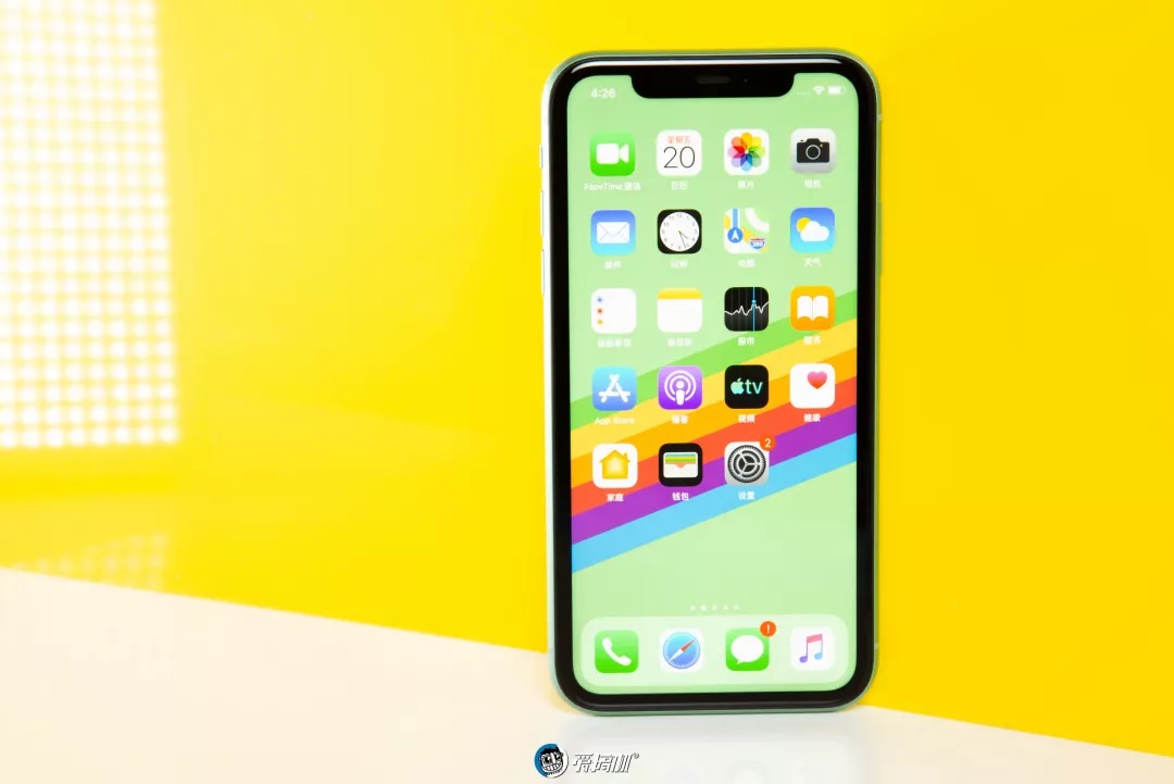 iPhone11のフロントデザイン
