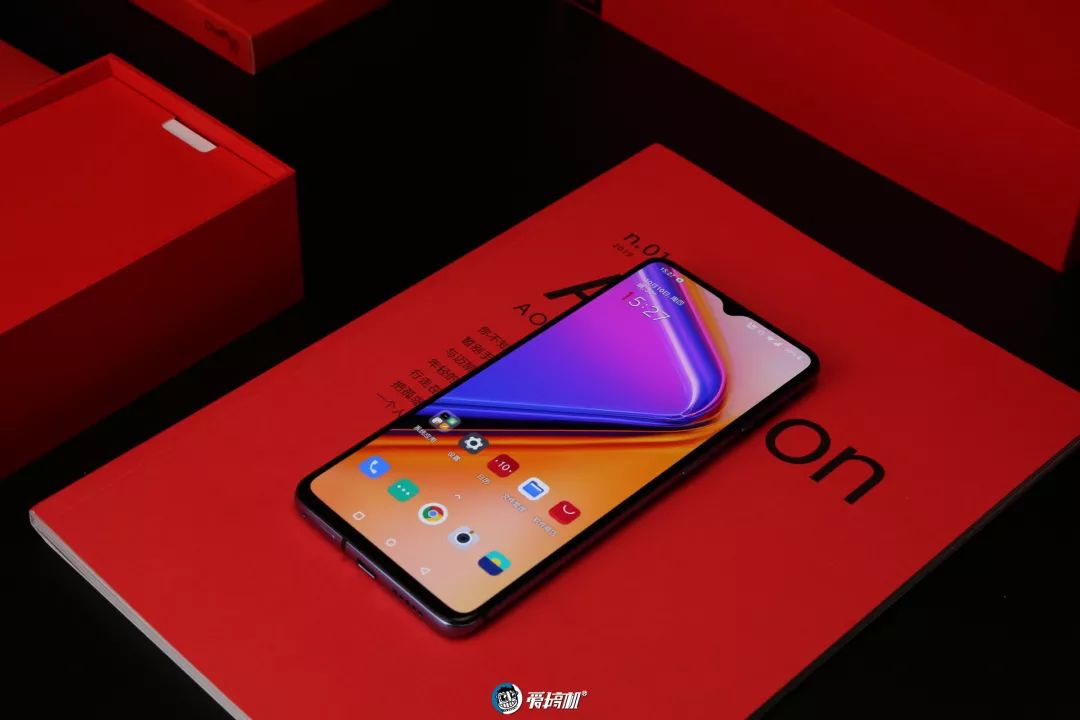OnePlus 7T ディスプレイ|OnePlus 7T レビュー
