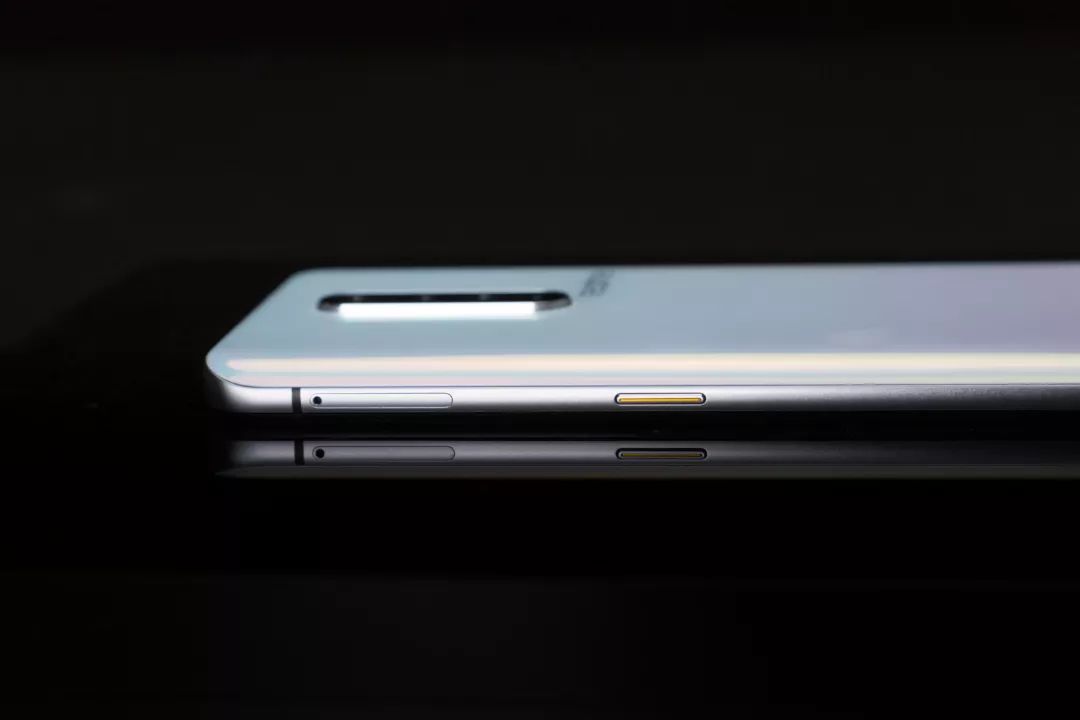 バックカメラデザイン①