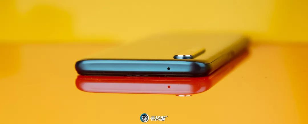 realme X50の外観デザイン