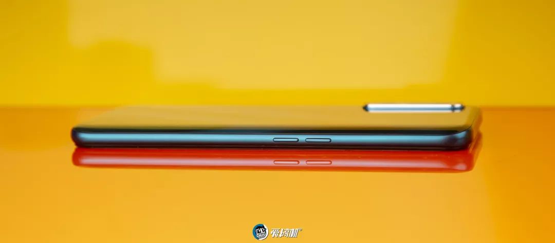 realme X50の外観デザイン