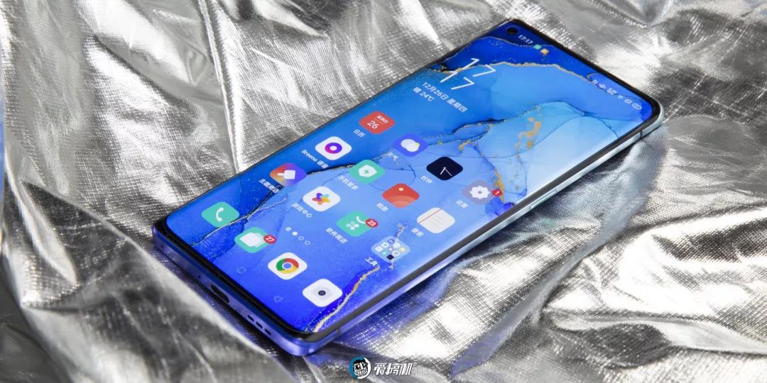 OPPO Reno3 Proの90Hzディスプレイ