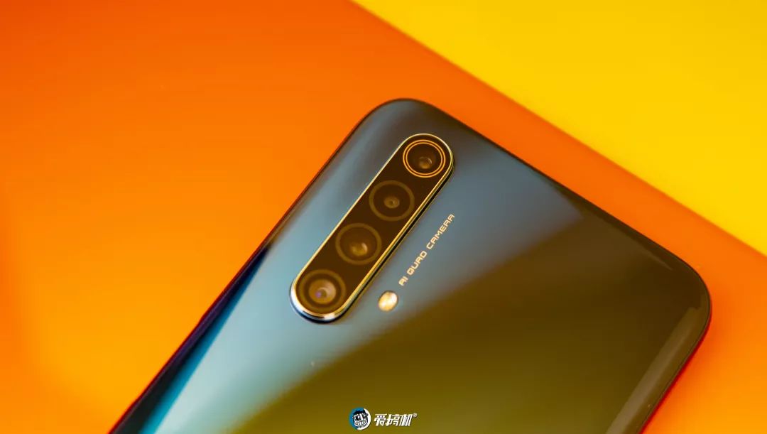 バック４カメラ