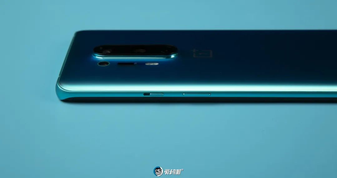 ディスプレイの曲面｜OnePlus 8 Proレビュー