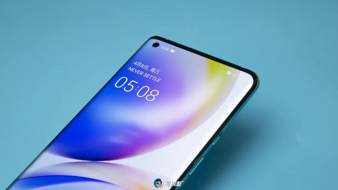 Fluid AMLEDディスプレイ｜OnePlus 8 Proレビュー